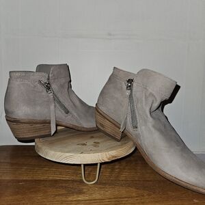 Sam Edelman Women's Packer Boot Size 7.5 Block Heel Tan Taupe Nubuck Leather